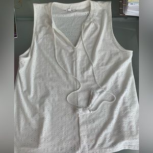 Pretty Summer Eyelet top